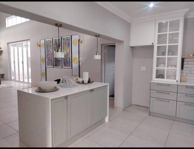 4 BEDROOM CLUSTER FOR SALE IN BRYANSTON